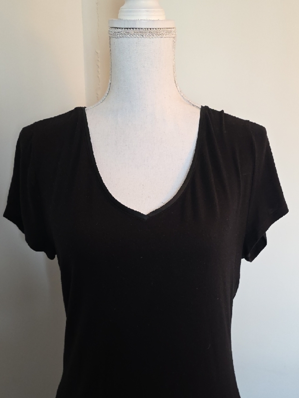 Black V-Neck Short Sleeve Women's Top - Picture 2 of 5